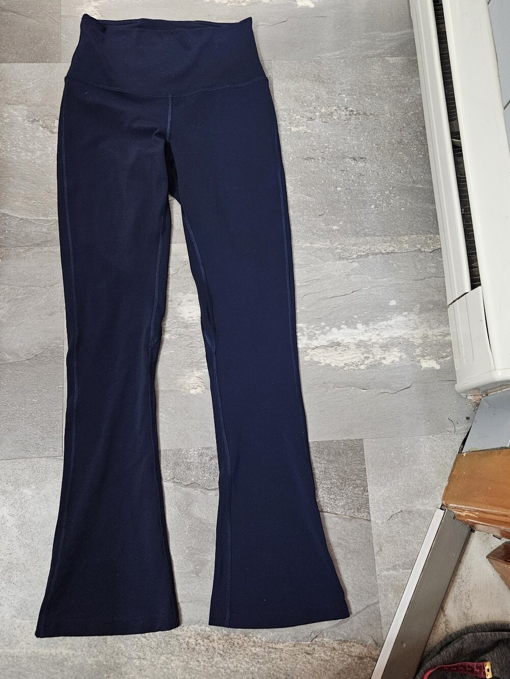 Lululemon Align High-Rise Mini-Flared Pant 27" Inseam. Navy. Size 4 US.